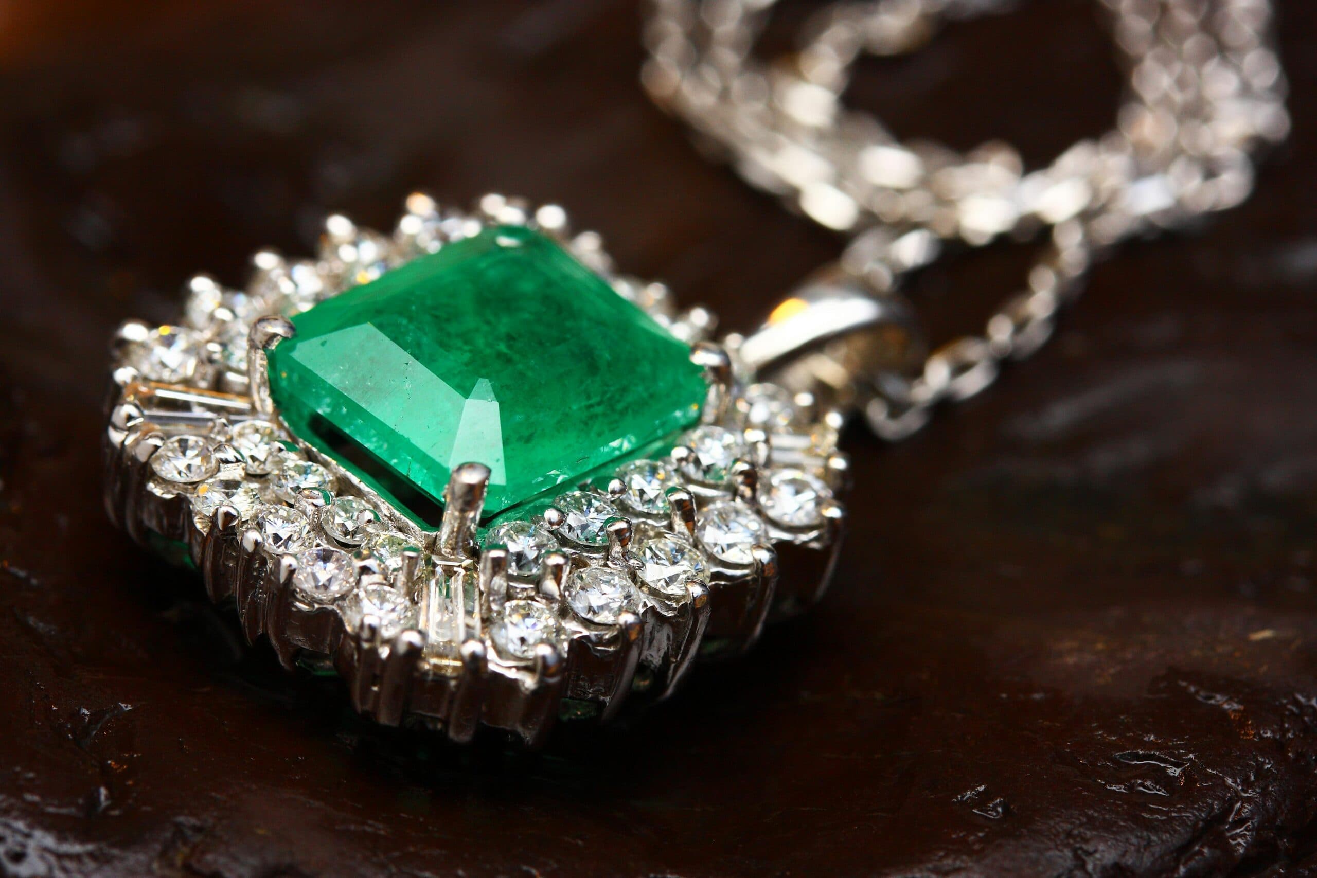 Verdant Elegance Emerald Necklace